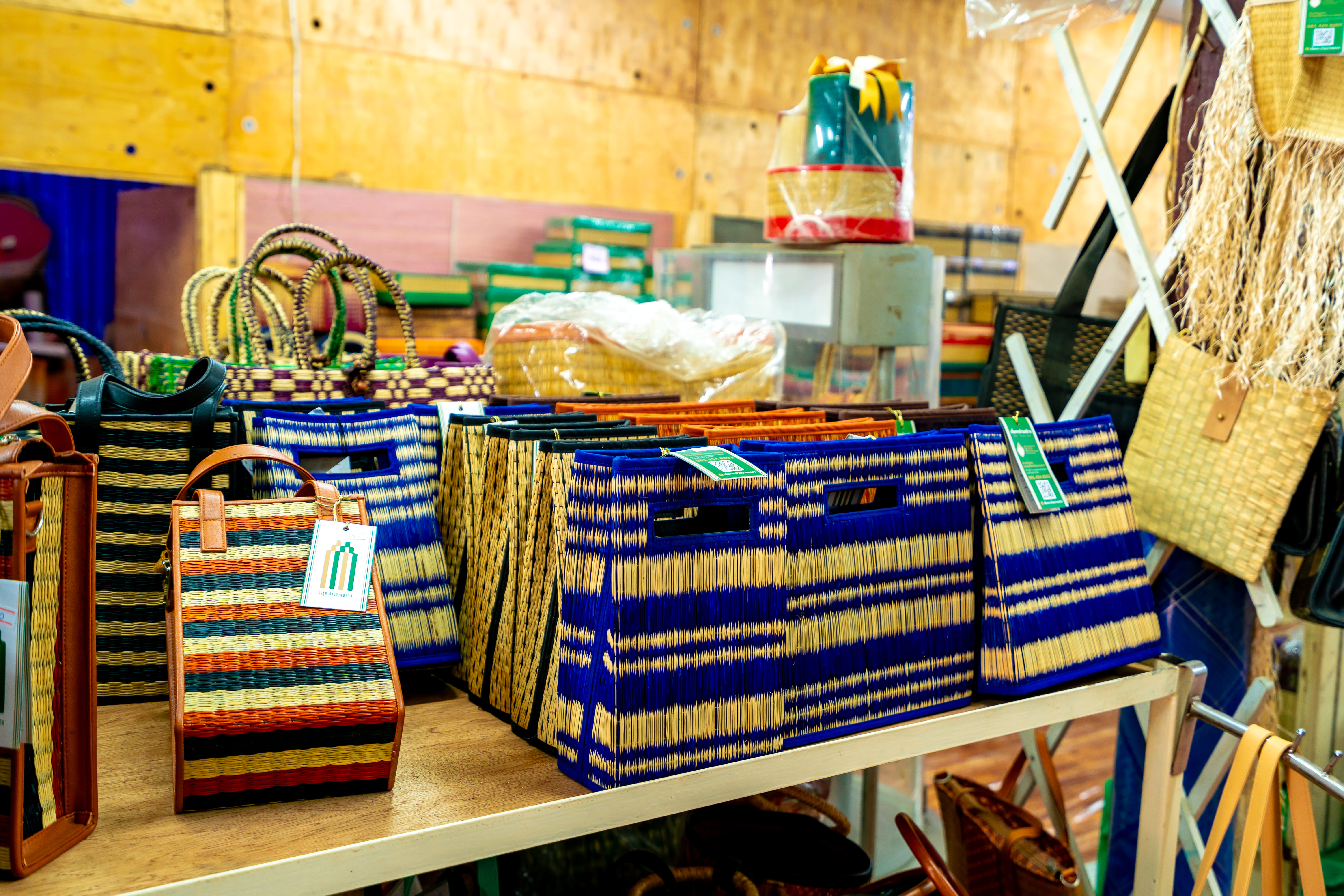รูปแนบ