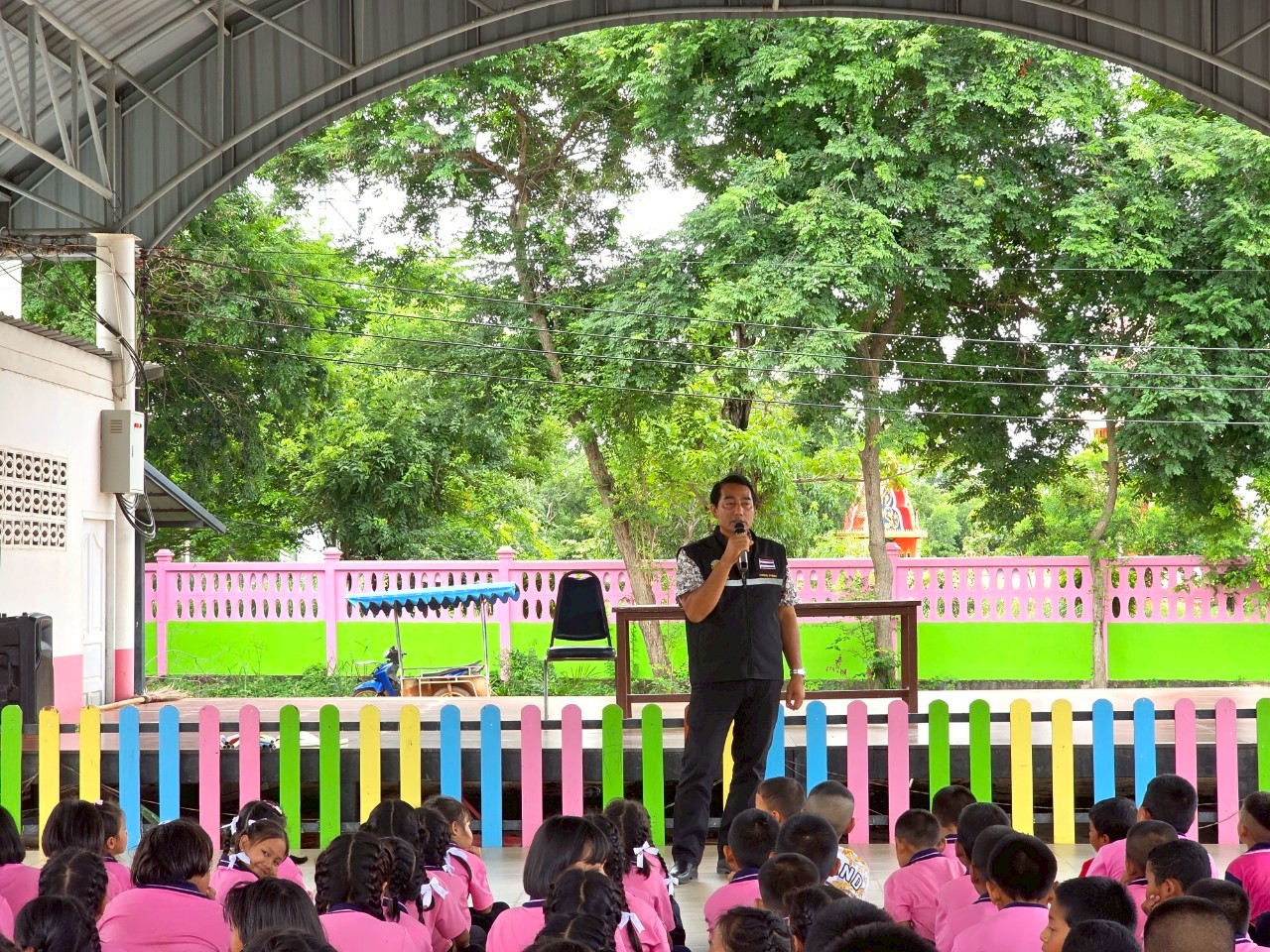 รูปแนบ